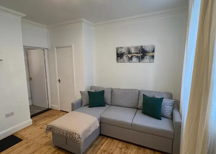 1 Bed Apartment - Centrally Located In The Heart Of Westminster